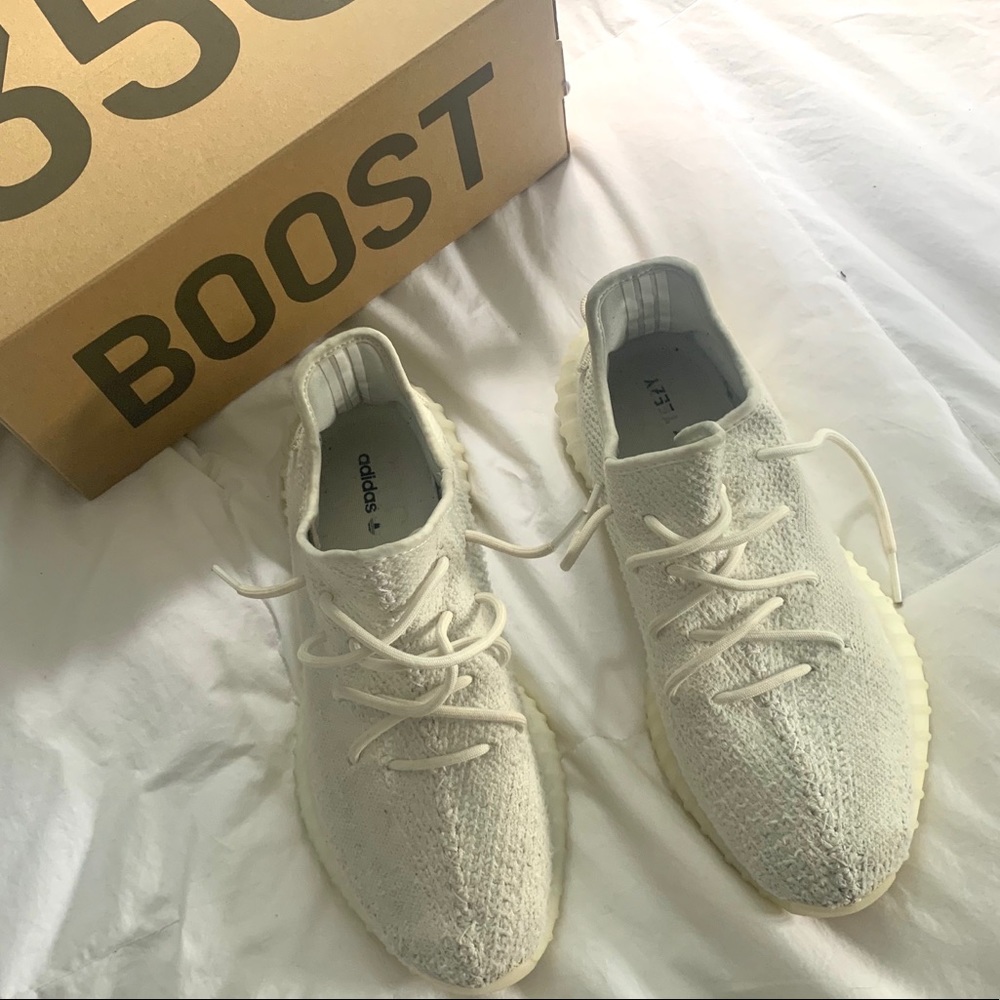 Yeezy Boosts 350 Men’s Triple White